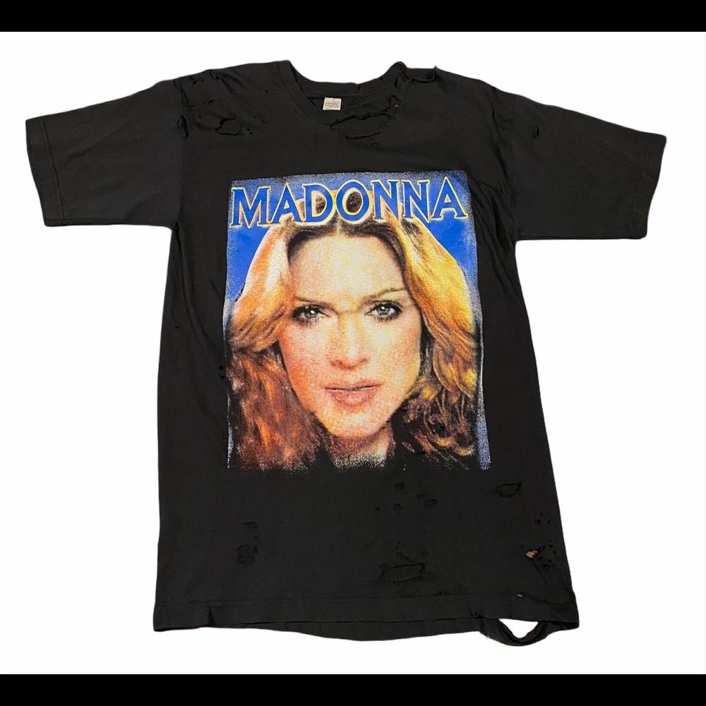 Vintage 2002 Madonna Drowned World Tour Tee